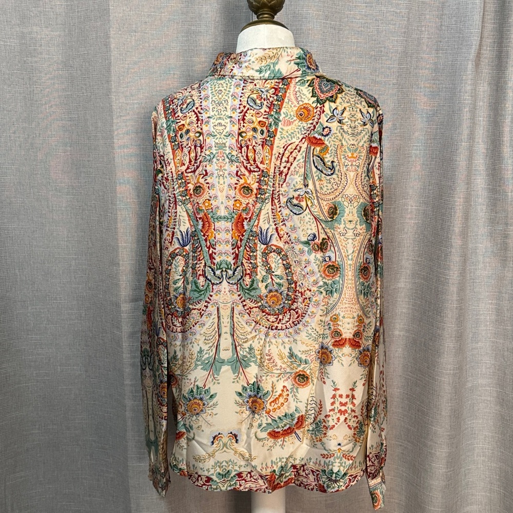 Satiny Blouse-XXL-by ThreadUp-Beige/Red/Orange/Green Paisley Print-Polyester-EUC - Picture 2 of 16
